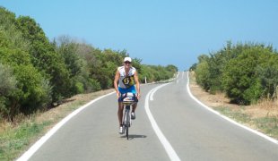 Na kole do Afriky X: hur na Sardinii 
