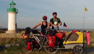 Cyklocestovatel Stillerovi vyrej i s dcerkou do USA