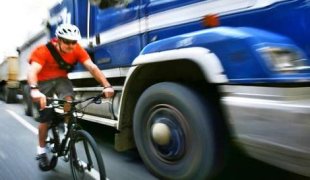 Rady pro řidiče: jak vyjít s cyklisty v provozu?