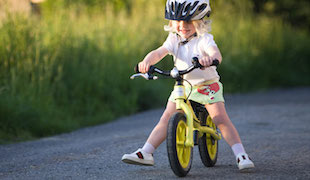 Je při volbě bicyklu pro dítě rozhodující hmotnost kola?