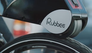 Rubbee staví systém elektropohonů na hlavu